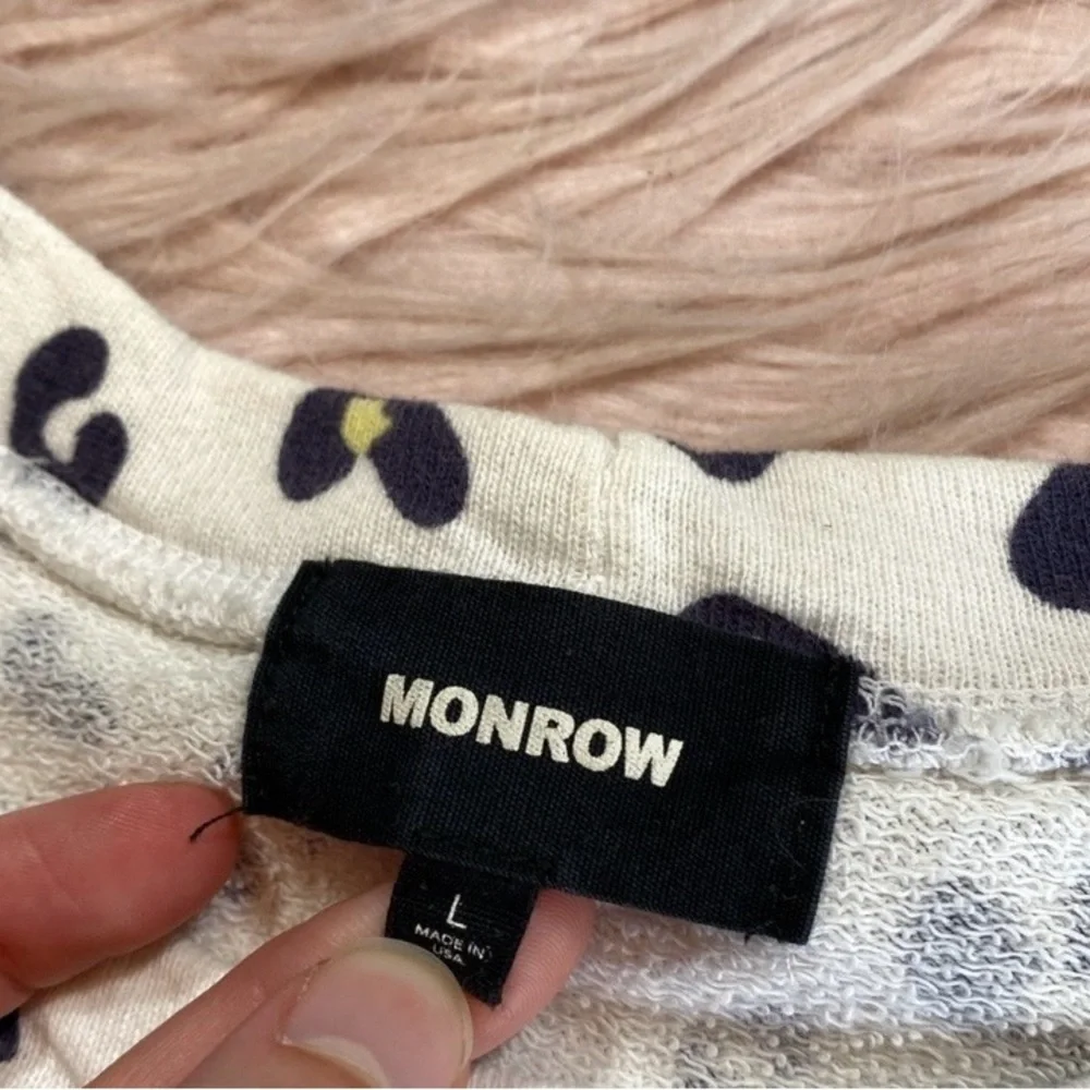 Monrow White Raglan Black Leopard Hearts Sweatshirt, Size Large - Picture 9 of 10